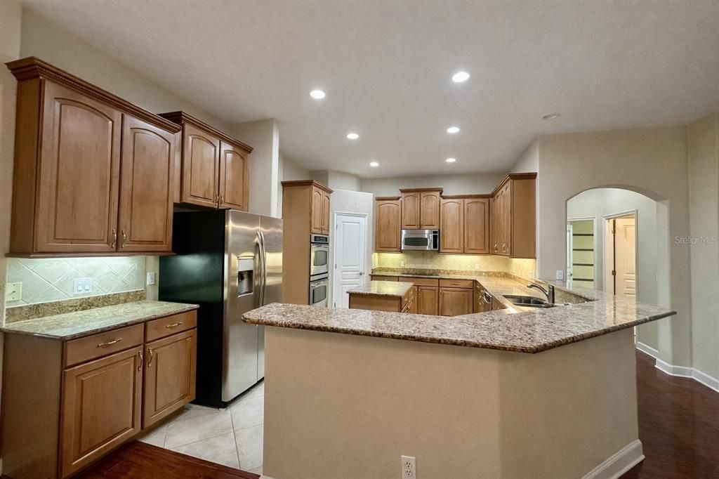 Activo con contrato: $440,000 (4 camas, 3 baños, 2888 Pies cuadrados)