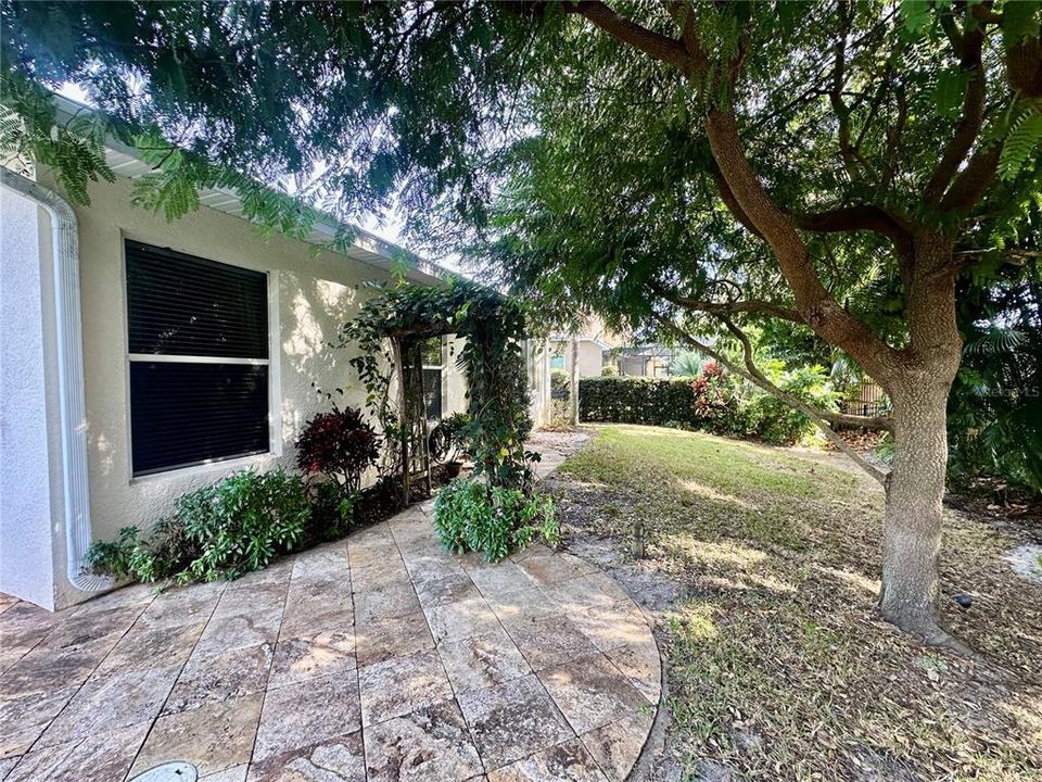Activo con contrato: $440,000 (4 camas, 3 baños, 2888 Pies cuadrados)