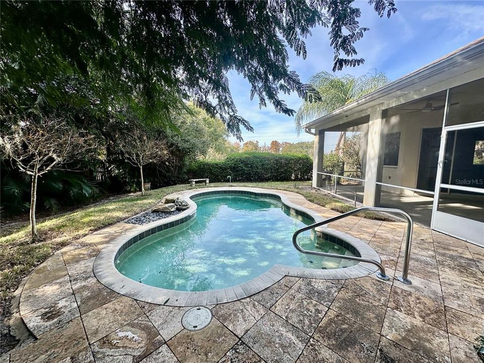 Activo con contrato: $440,000 (4 camas, 3 baños, 2888 Pies cuadrados)