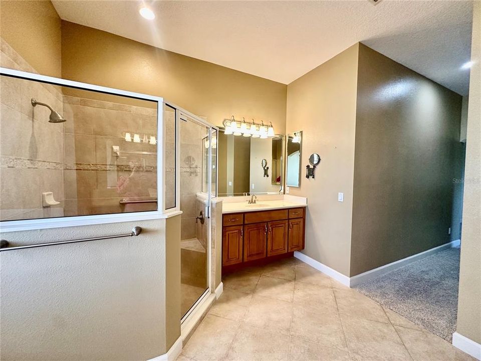 Activo con contrato: $440,000 (4 camas, 3 baños, 2888 Pies cuadrados)