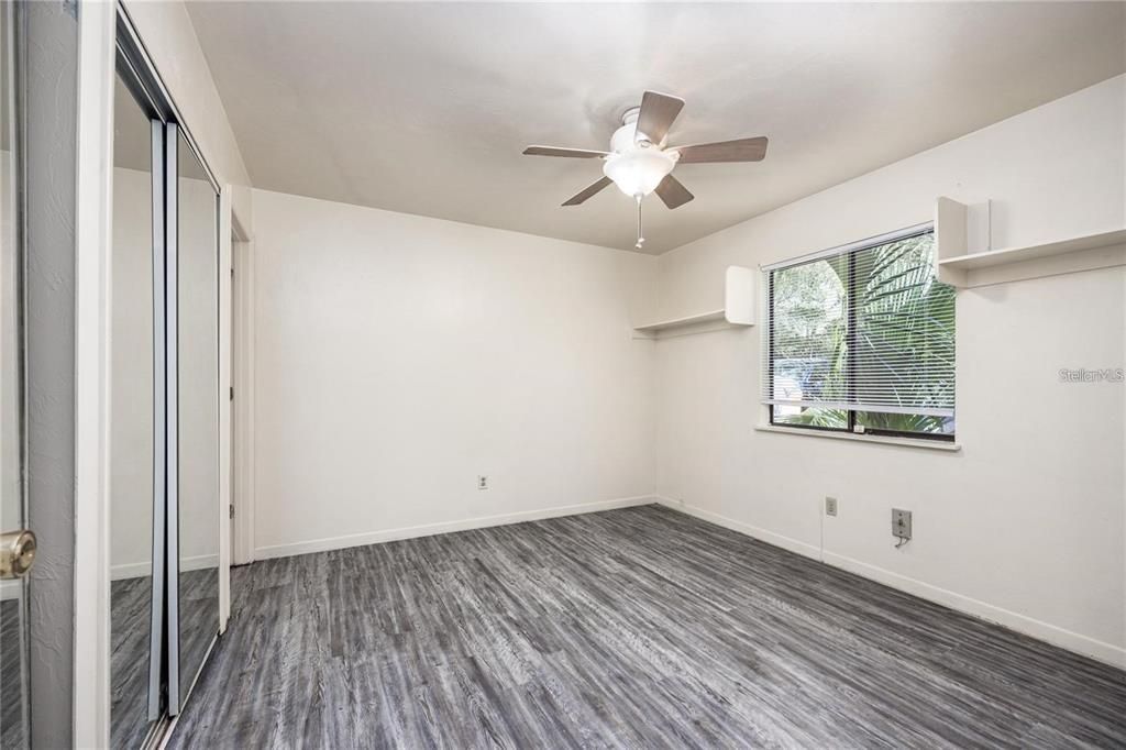 For Sale: $119,000 (2 beds, 2 baths, 875 Square Feet)