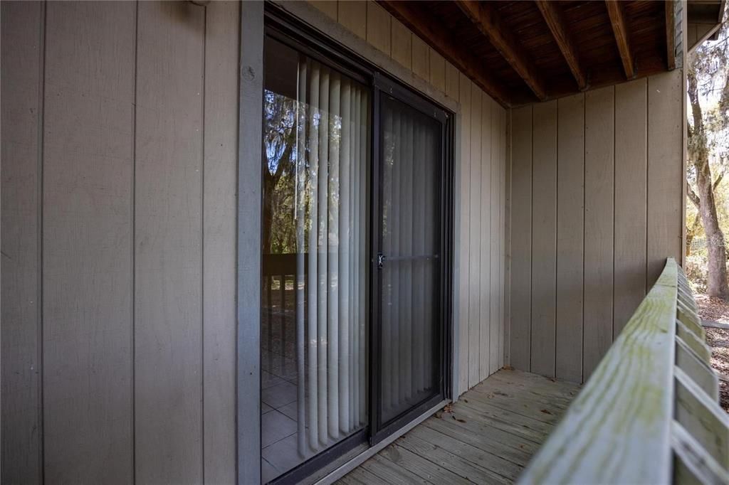 For Sale: $119,000 (2 beds, 2 baths, 875 Square Feet)