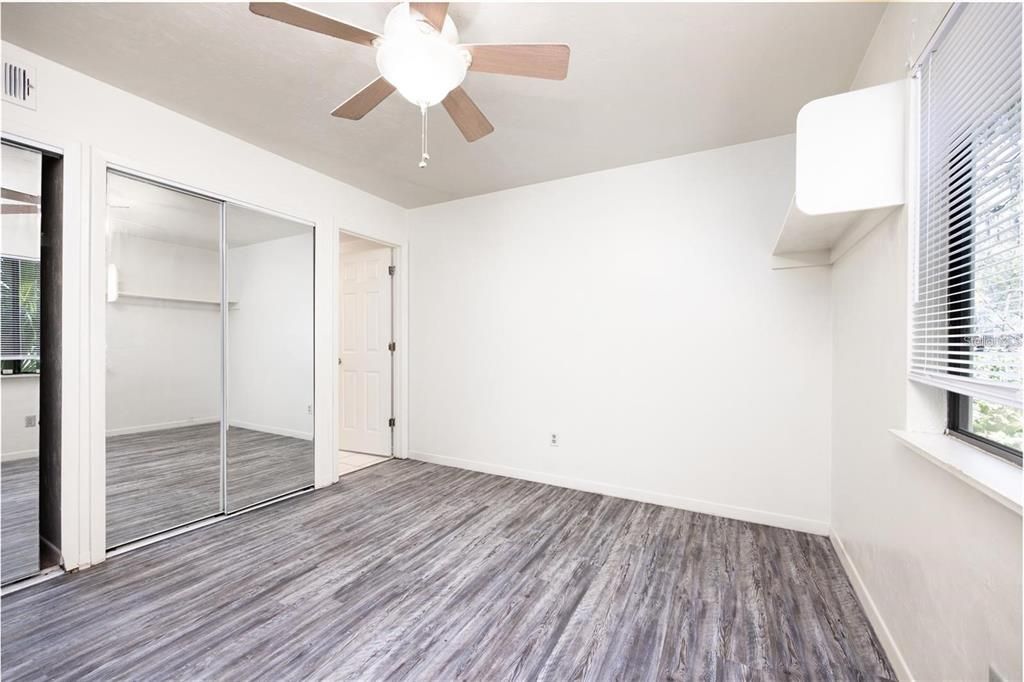 For Sale: $119,000 (2 beds, 2 baths, 875 Square Feet)