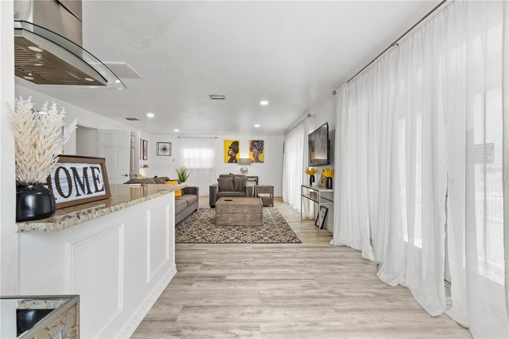 En Venta: $749,999 (6 camas, 3 baños, 4094 Pies cuadrados)