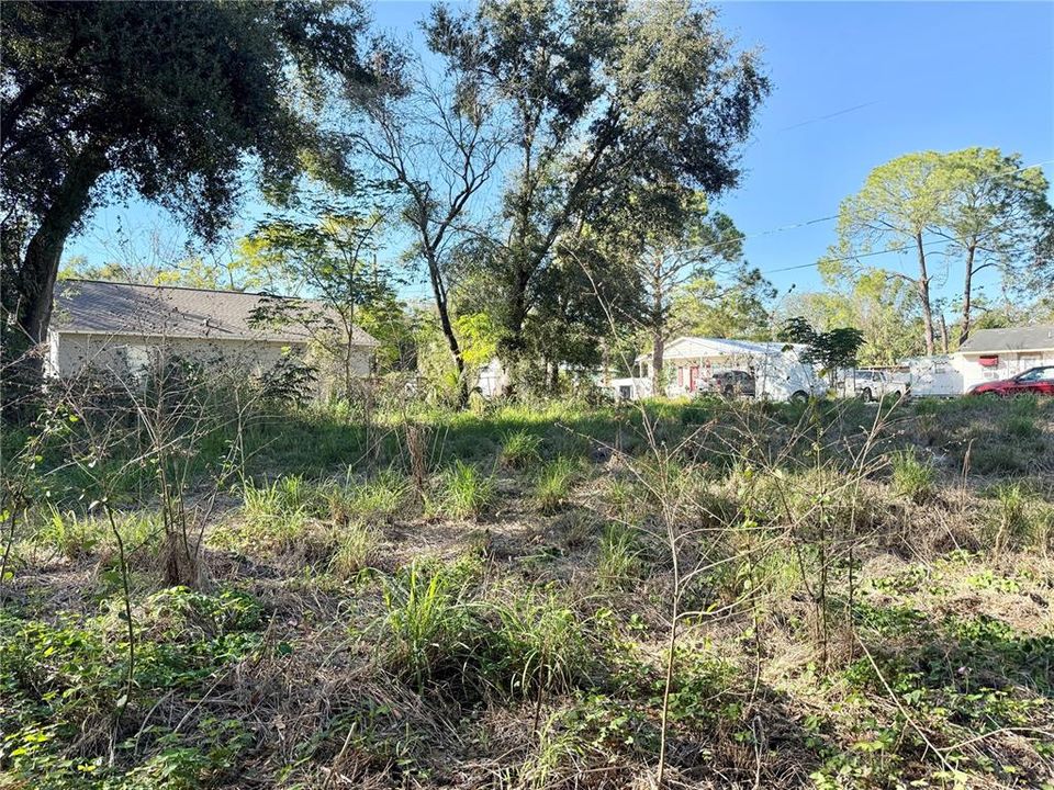 Activo con contrato: $78,000 (0.22 acres)