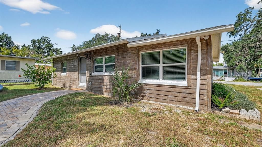 En Venta: $395,000 (3 camas, 1 baños, 912 Pies cuadrados)
