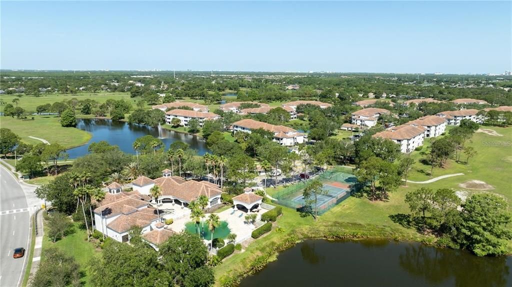 For Sale: $180,000 (1 beds, 1 baths, 861 Square Feet)
