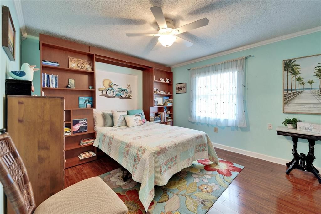 En Venta: $429,900 (2 camas, 2 baños, 2078 Pies cuadrados)