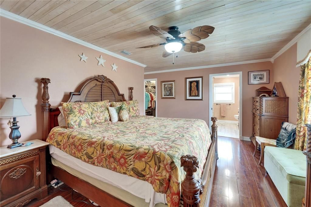 En Venta: $429,900 (2 camas, 2 baños, 2078 Pies cuadrados)