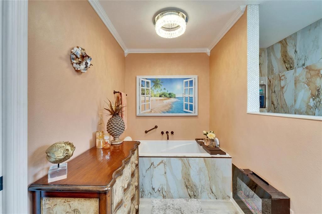 En Venta: $429,900 (2 camas, 2 baños, 2078 Pies cuadrados)