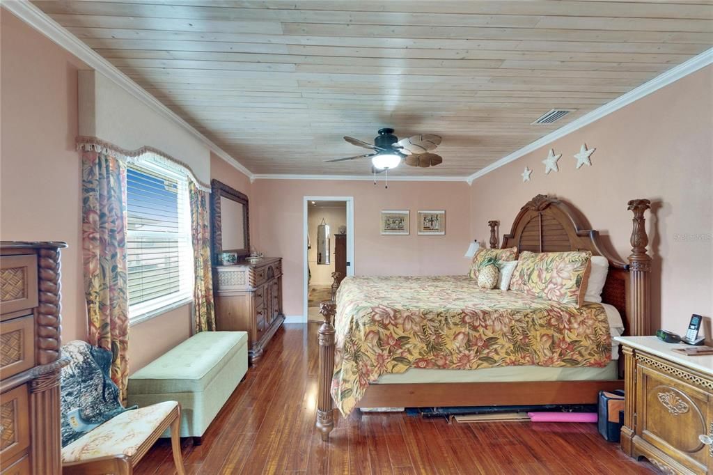 En Venta: $429,900 (2 camas, 2 baños, 2078 Pies cuadrados)