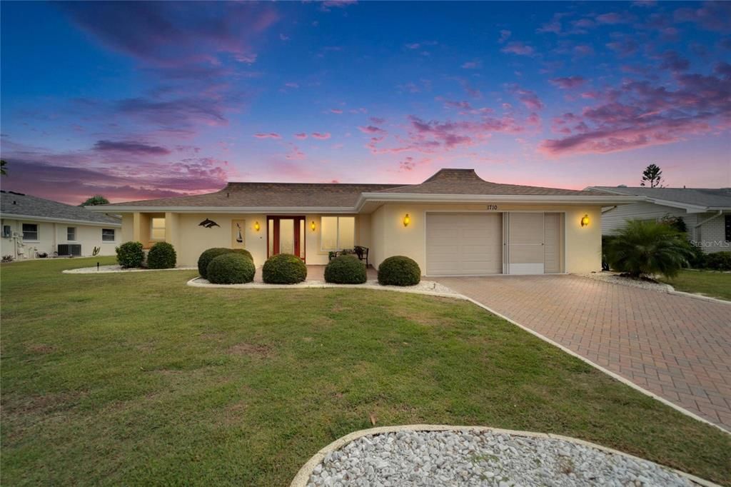 En Venta: $429,900 (2 camas, 2 baños, 2078 Pies cuadrados)