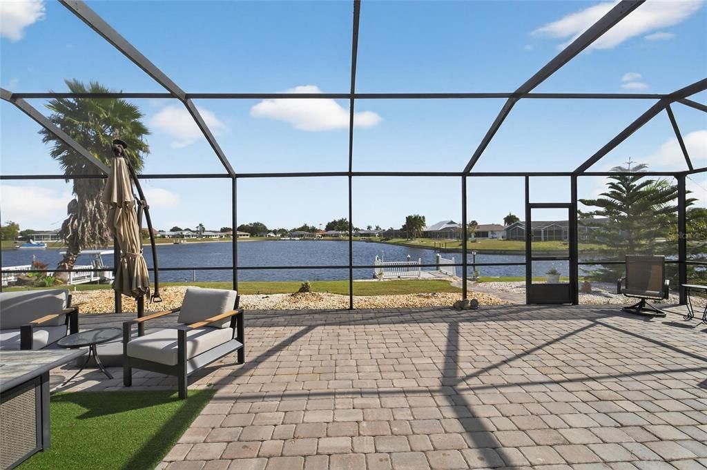 En Venta: $429,900 (2 camas, 2 baños, 2078 Pies cuadrados)