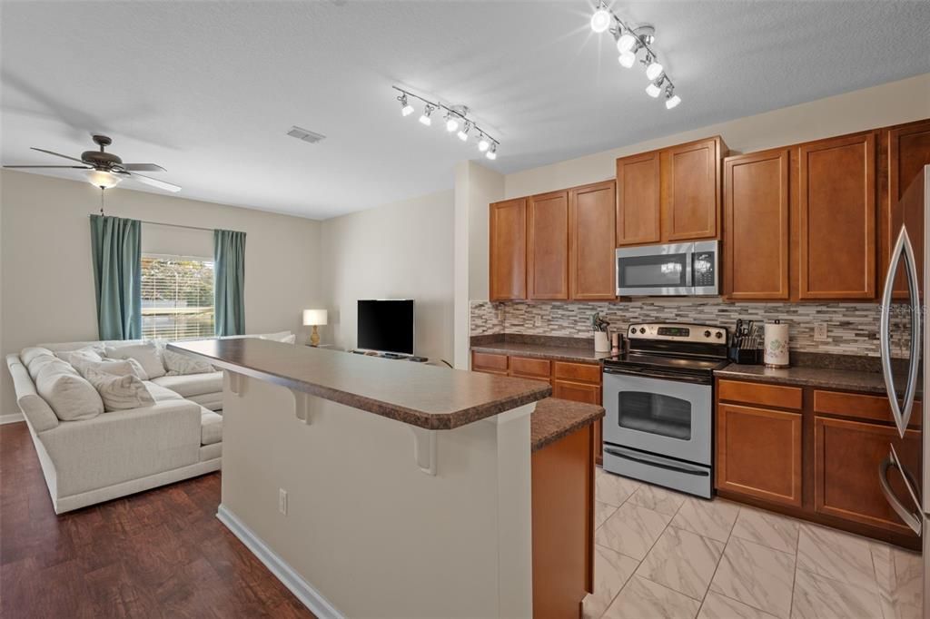Activo con contrato: $279,900 (3 camas, 2 baños, 1692 Pies cuadrados)