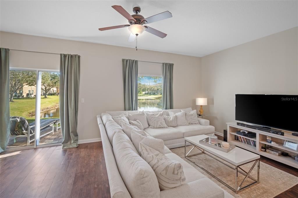Activo con contrato: $279,900 (3 camas, 2 baños, 1692 Pies cuadrados)