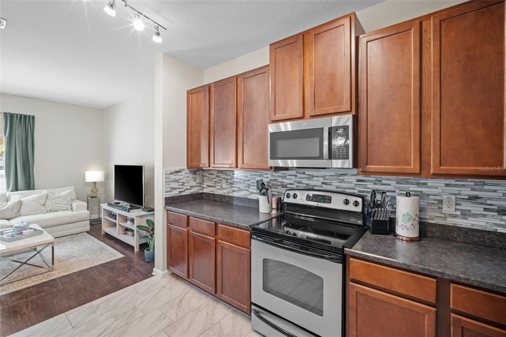 Activo con contrato: $279,900 (3 camas, 2 baños, 1692 Pies cuadrados)