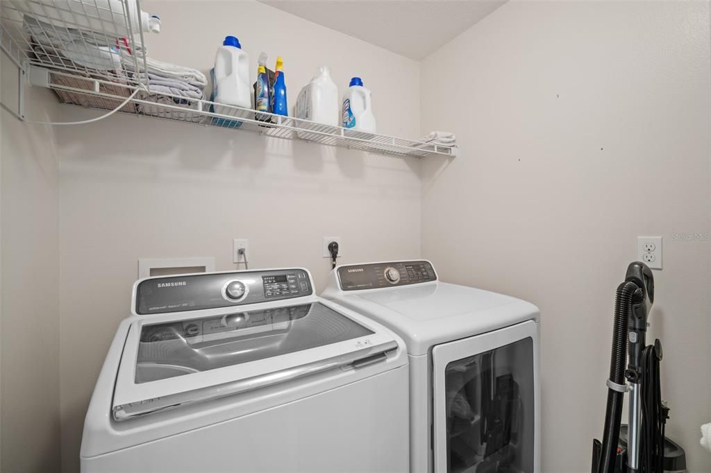 Activo con contrato: $279,900 (3 camas, 2 baños, 1692 Pies cuadrados)