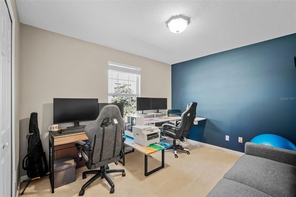 Activo con contrato: $279,900 (3 camas, 2 baños, 1692 Pies cuadrados)