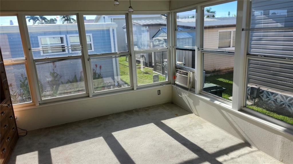 Activo con contrato: $115,000 (1 camas, 1 baños, 645 Pies cuadrados)