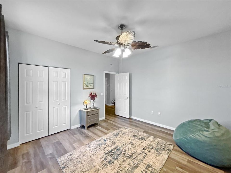 Activo con contrato: $339,900 (3 camas, 2 baños, 2060 Pies cuadrados)