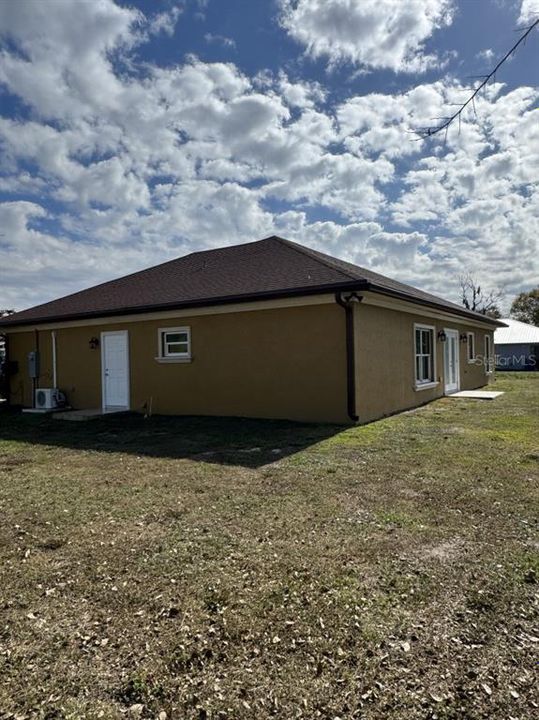 En Venta: $450,000 (4 camas, 3 baños, 1821 Pies cuadrados)
