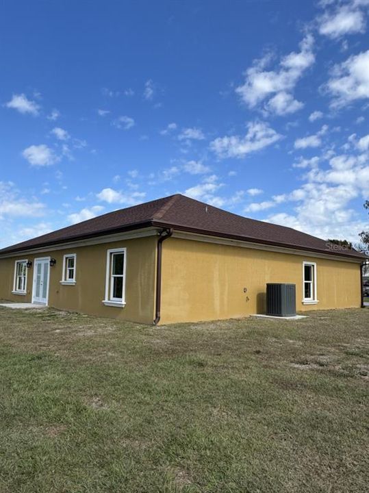 En Venta: $450,000 (4 camas, 3 baños, 1821 Pies cuadrados)