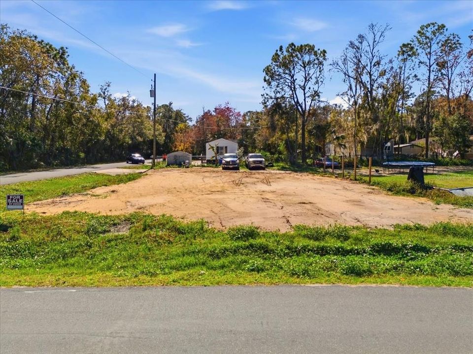 待售: $119,000 (0.17 acres)