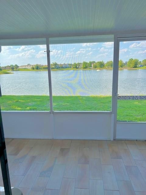 For Sale: $220,000 (2 beds, 1 baths, 750 Square Feet)