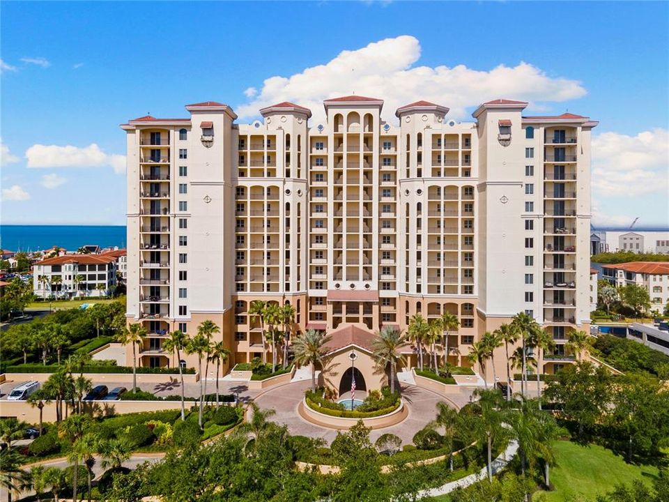 Recently Sold: $1,400,000 (3 beds, 3 baths, 2555 Square Feet)