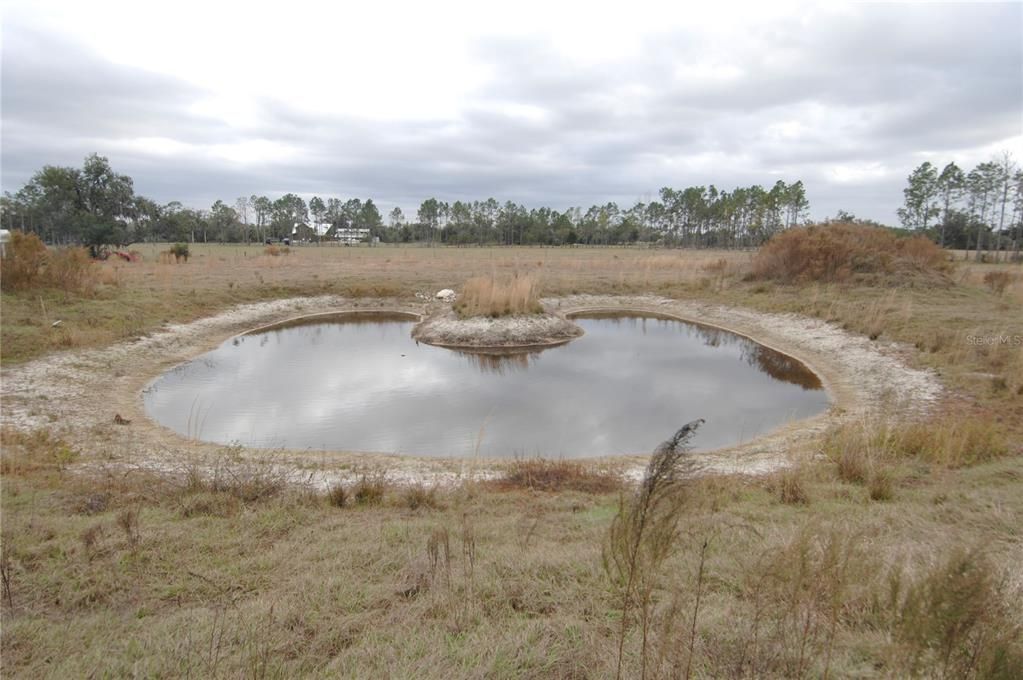 На продажу: $350,000 (6.95 acres)