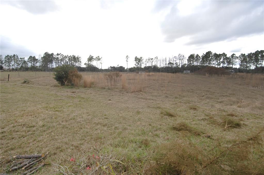 На продажу: $350,000 (6.95 acres)