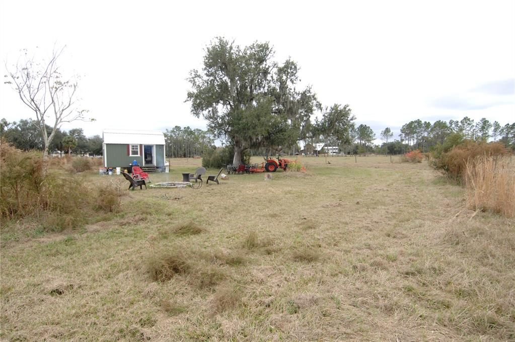 На продажу: $350,000 (6.95 acres)