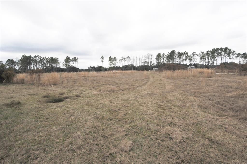 На продажу: $350,000 (6.95 acres)