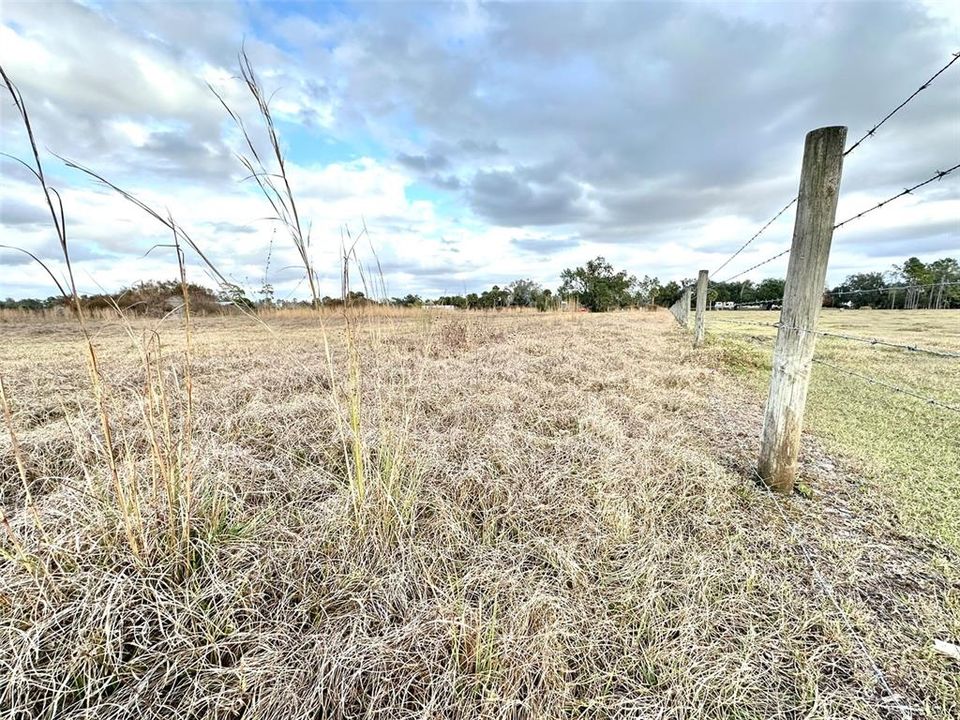 На продажу: $350,000 (6.95 acres)