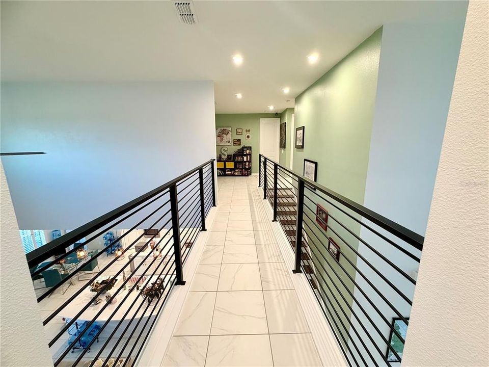 En Venta: $869,000 (5 camas, 4 baños, 4322 Pies cuadrados)