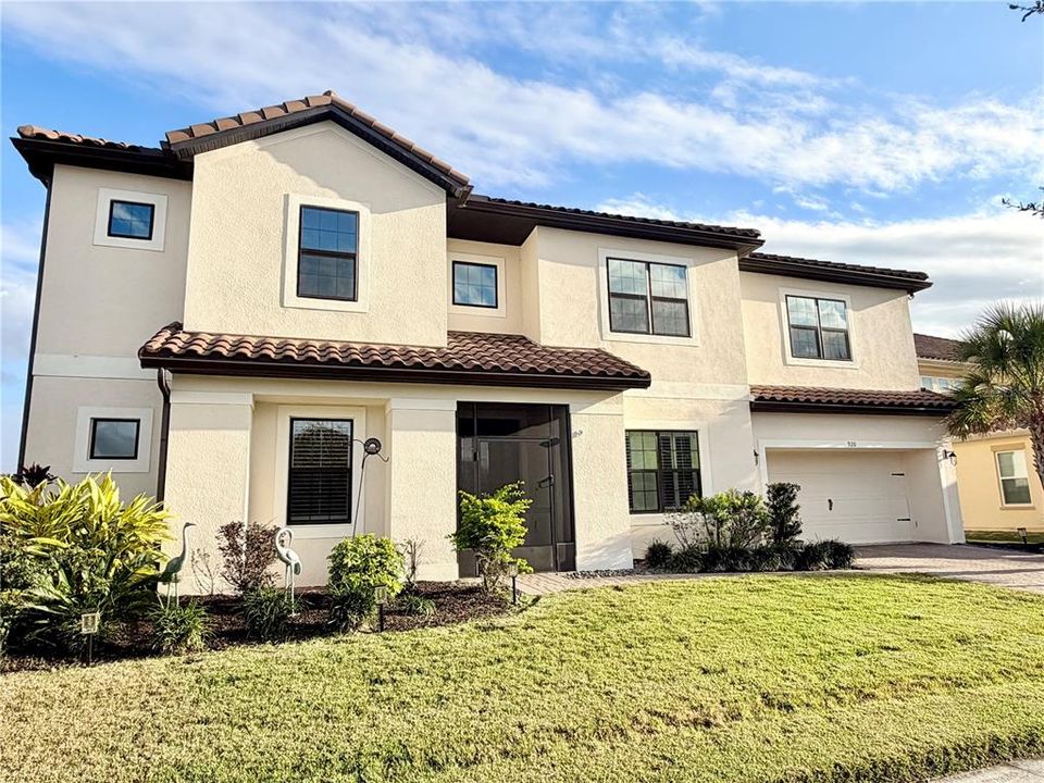 En Venta: $869,000 (5 camas, 4 baños, 4322 Pies cuadrados)