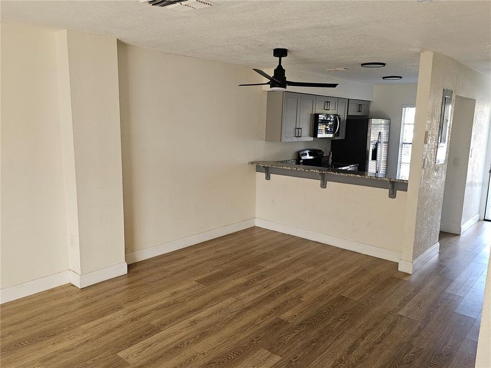 В аренду: $1,695 (2 спален, 2 ванн, 1052 Квадратных фут)
