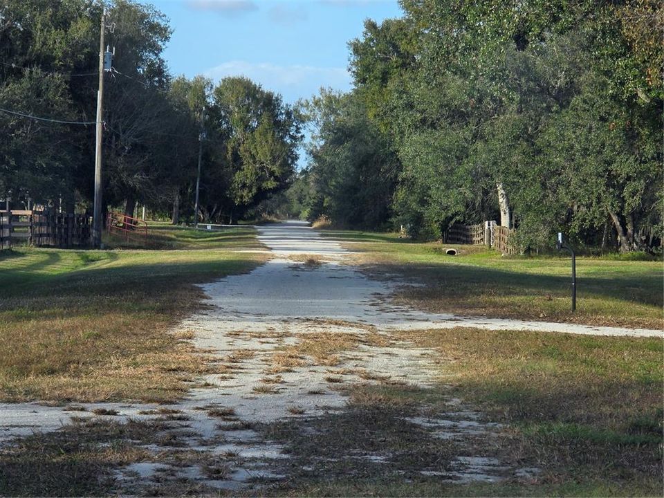 待售: $114,000 (1.45 acres)