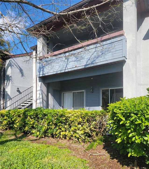 Recently Sold: $105,000 (1 beds, 1 baths, 729 Square Feet)