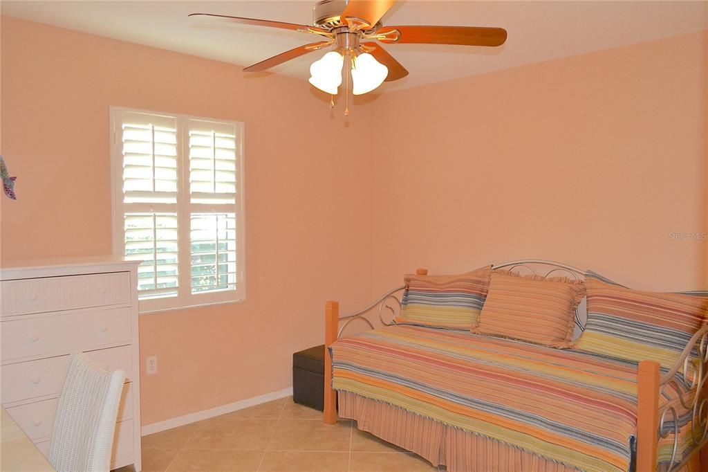Activo con contrato: $389,500 (3 camas, 2 baños, 1682 Pies cuadrados)