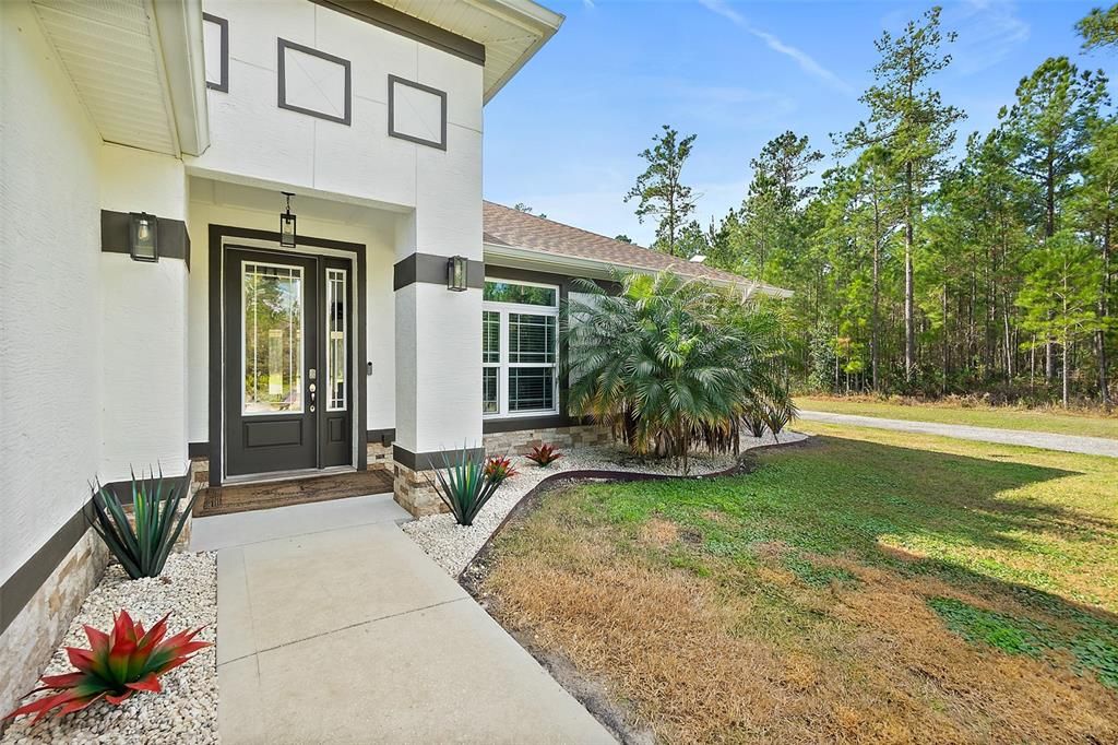 Recently Sold: $899,900 (4 beds, 3 baths, 2435 Square Feet)
