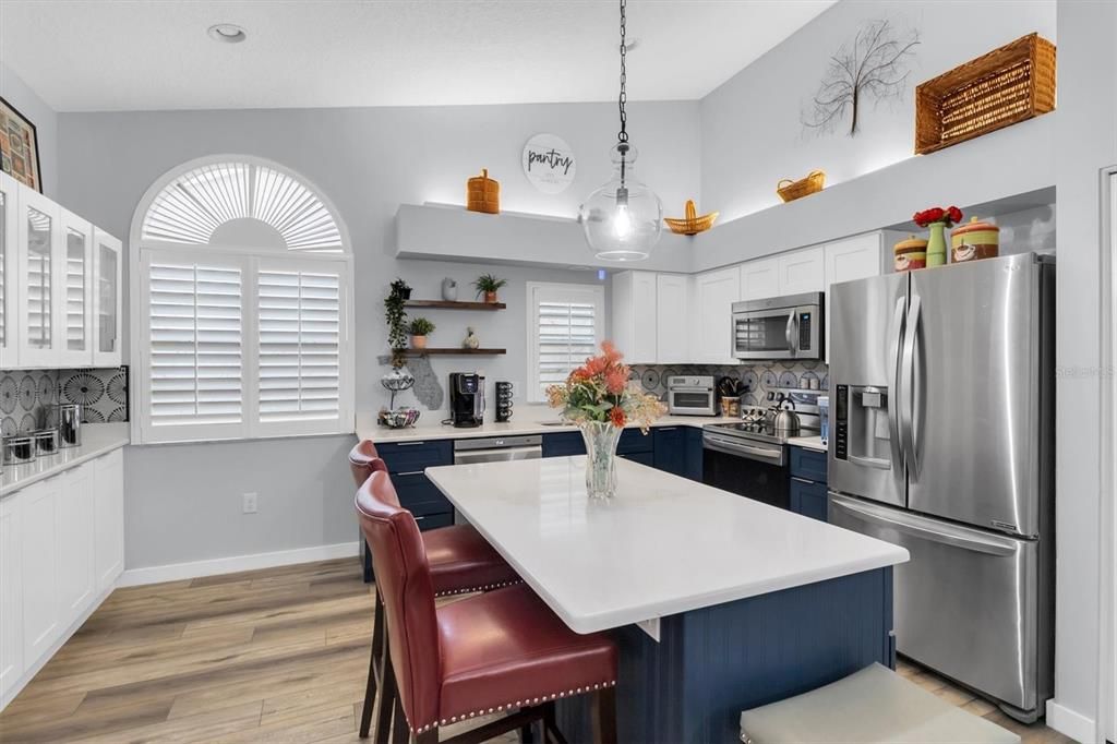 Active With Contract: $439,900 (3 beds, 2 baths, 1659 Square Feet)