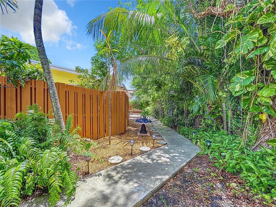Active With Contract: $700,000 (4 beds, 0 baths, 1400 Square Feet)