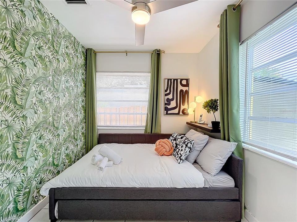 Active With Contract: $700,000 (4 beds, 0 baths, 1400 Square Feet)