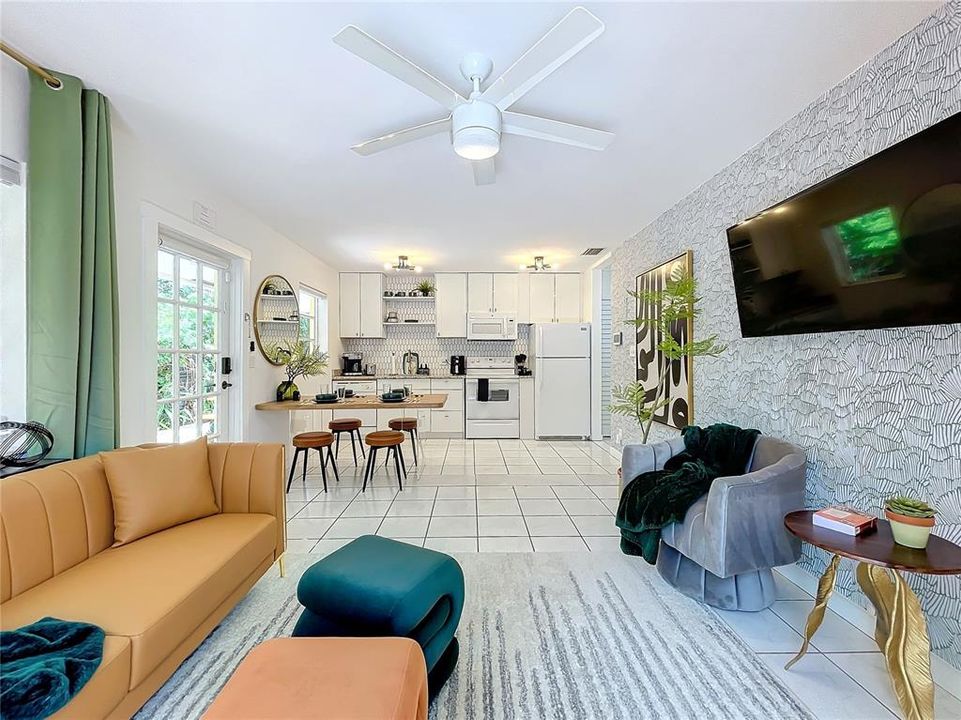 Active With Contract: $700,000 (4 beds, 0 baths, 1400 Square Feet)
