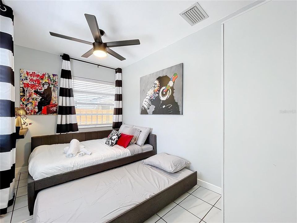Active With Contract: $700,000 (4 beds, 0 baths, 1400 Square Feet)