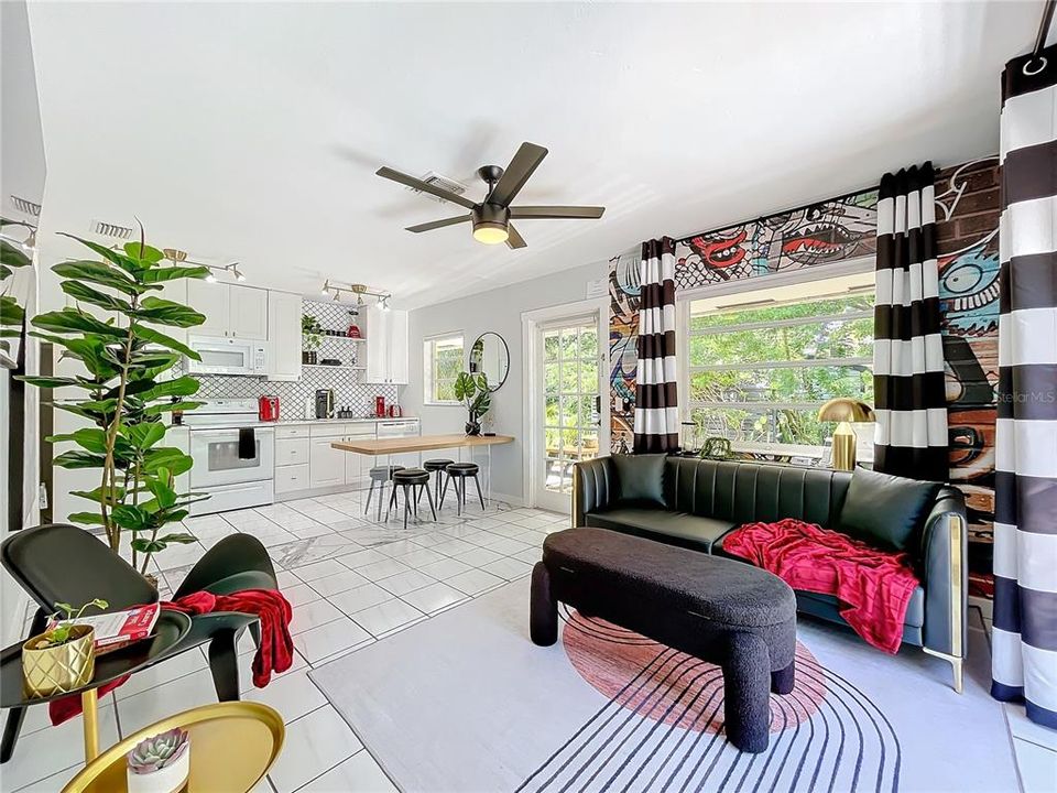 Active With Contract: $700,000 (4 beds, 0 baths, 1400 Square Feet)