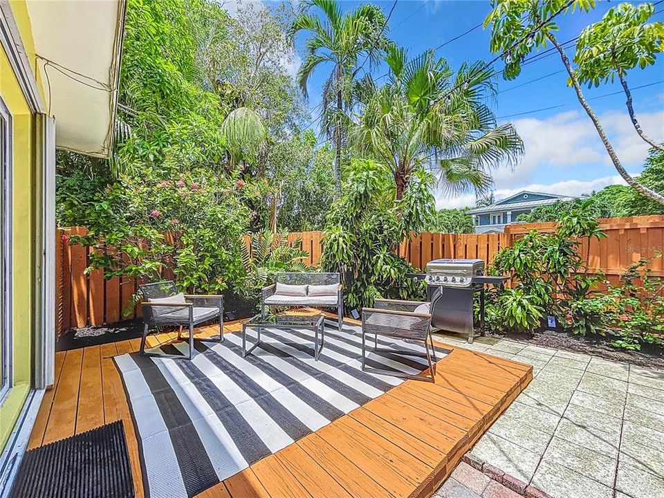 Active With Contract: $700,000 (4 beds, 0 baths, 1400 Square Feet)