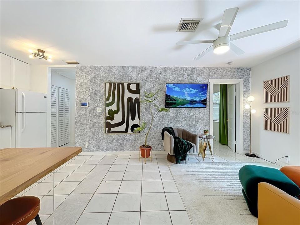 Active With Contract: $700,000 (4 beds, 0 baths, 1400 Square Feet)