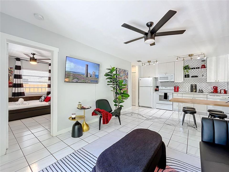 Active With Contract: $700,000 (4 beds, 0 baths, 1400 Square Feet)